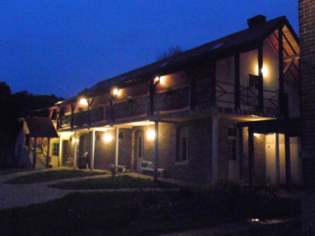 Les Gites Du Lavoir Villemoiron-en-Othe Exterior foto